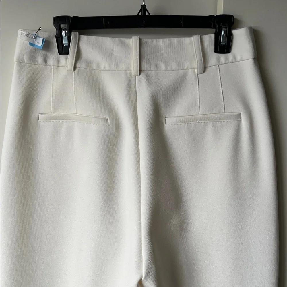 Smythe Women's Ivory Suit- like new - Picture 11 of 15
